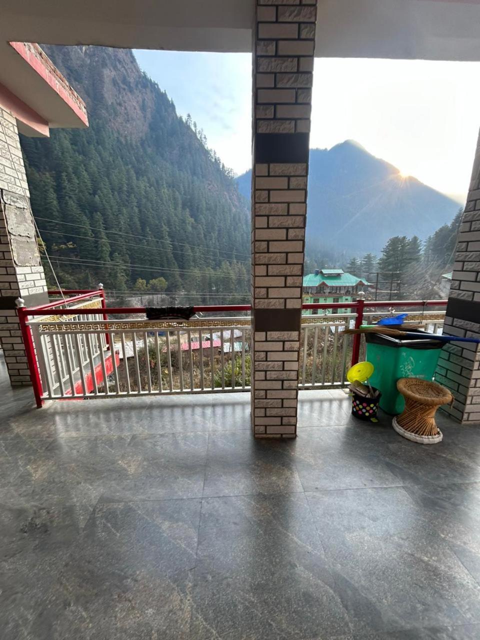 Snow View Guest House Kasol Eksteriør bilde
