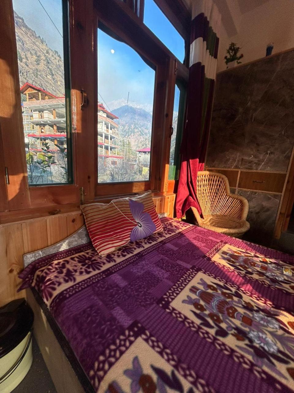 Snow View Guest House Kasol Eksteriør bilde
